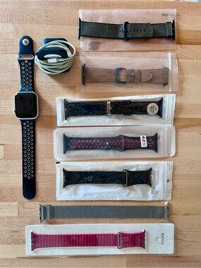 Apple Watch Nike SE 44mm Series 6 Cellular / GPS